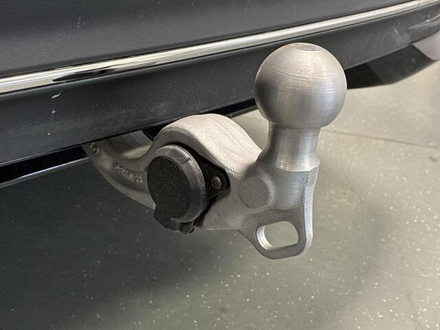 Volkswagen PASSAT Variant 1.5 eHybrid 204pk DSG Business · Camera · Head-Up Display · Side Assist · Elek. Voorstoelen + Massage · Apple/Android Car Play · Stuur- & Stoelverwarming · Garantie t/m 13-05-2027