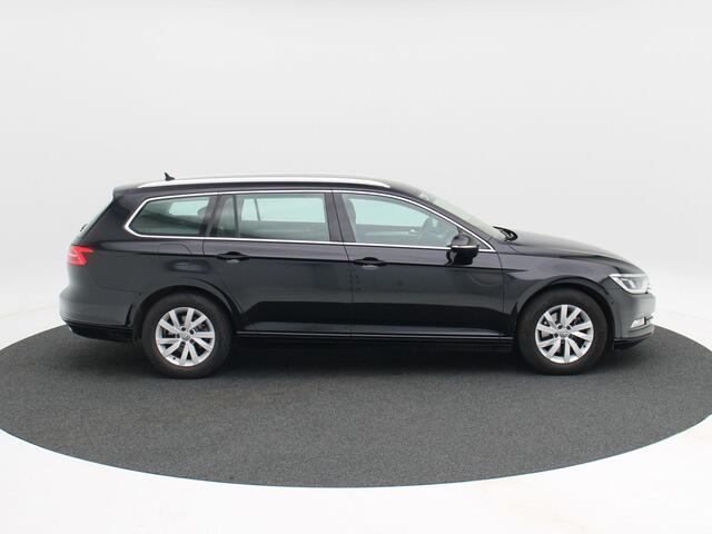 Volkswagen PASSAT Variant 2.0 TDi 150 Pk Automaat Comfortline Business | Adaptive Cruise | Climate Control | Navigatie | Carplay | Stoelverwarming | Parkeersensoren | Trekhaak | 16 Inch