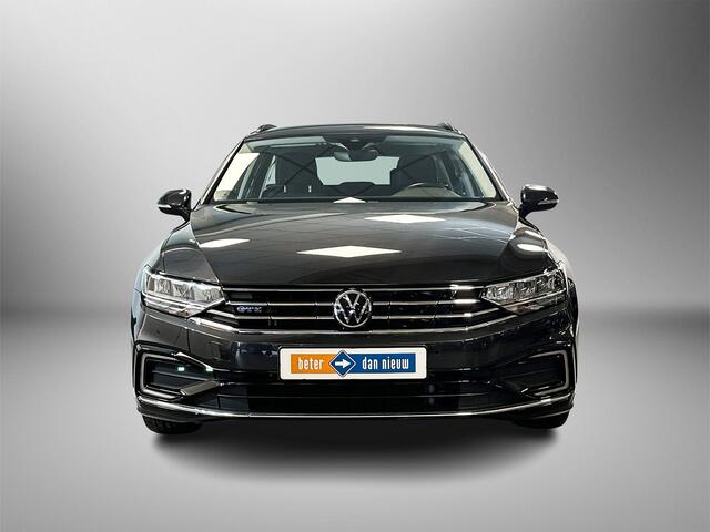 Volkswagen PASSAT Variant 1.4 218pk TSI PHEV GTE Business Achteruitrijcamera | Navigatiesysteem | Verwarmbare voorstoelen