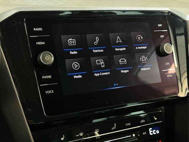 Volkswagen PASSAT Variant 1.4 218pk TSI PHEV GTE Business Achteruitrijcamera | Navigatiesysteem | Verwarmbare voorstoelen