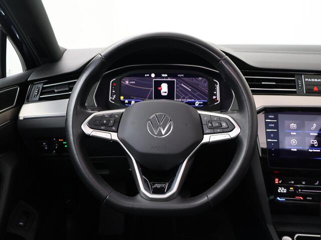 Volkswagen PASSAT Variant 1.5 TSI R-Line Business + | 150 PK | Automaat | Panoramadak | Matrix LED koplampen | R-Line |