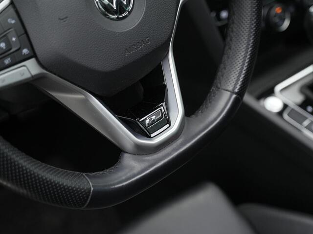 Volkswagen PASSAT Variant 1.5 TSI 150 pk DSG Elegance Business R / R-Line | Panoramadak | Trekhaak | Leder | Geheugenstoel-/massagestoel | IQ Light