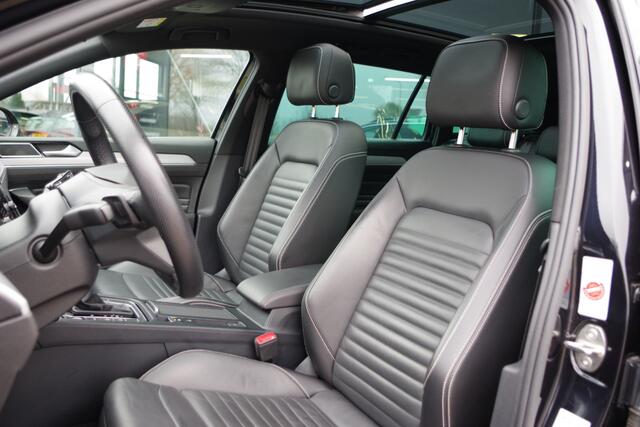 Volkswagen PASSAT Variant 1.4 TSI 218 PK PHEV GTE BNS PHEV, Trekhaak, Panoramadak, Massage, Adap. Cruise Control
