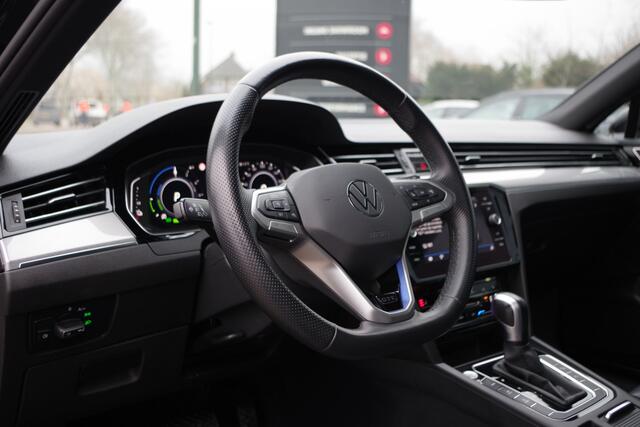 Volkswagen PASSAT Variant 1.4 TSI 218 PK PHEV GTE BNS PHEV, Trekhaak, Panoramadak, Massage, Adap. Cruise Control
