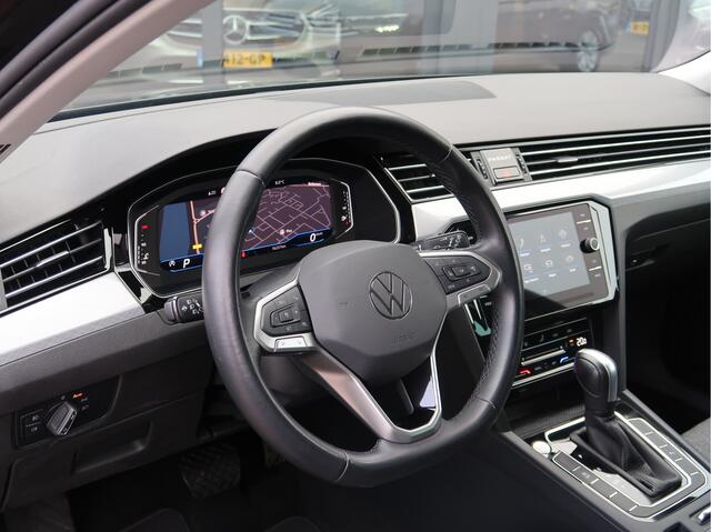 Volkswagen PASSAT Variant 1.5 TSI Business | Trekhaak | Navigatie | Carplay | Camera | Elektr Achterklep