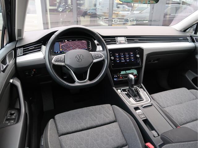 Volkswagen PASSAT Variant 1.5 TSI Business | Trekhaak | Navigatie | Carplay | Camera | Elektr Achterklep