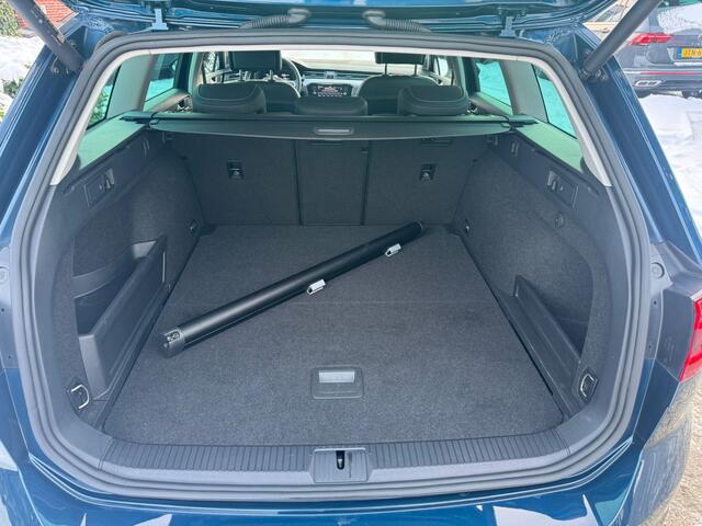 Volkswagen PASSAT Variant 1.4 TSI PHEV GTE Business leer, virtual cockpit, camera,