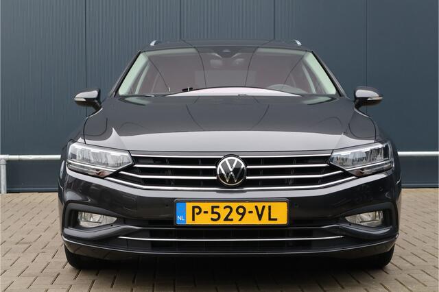 Volkswagen PASSAT Variant 1.5 TSI Business Automaat | Panoramadak | Elektr. Trekhaak | Stoelverwarming | Camera | Keyless | Adaptieve Cruise Control