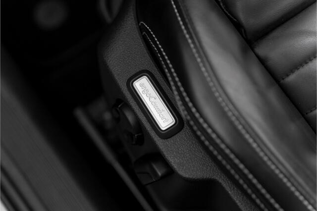 Volkswagen PASSAT Variant 1.4 TSI PHEV GTE Business Lederenbekleding Panoramadak ACC Applecarplay
