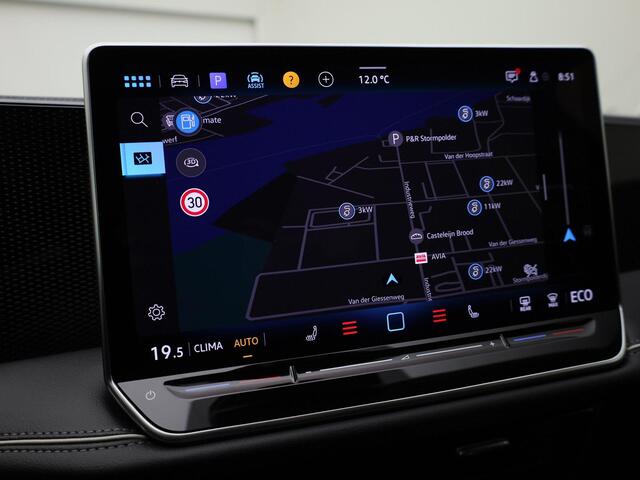 Volkswagen PASSAT Variant 1.5eHybrid 150kW/204PK Business DSG · Trekhaak · Apple/Android Car Play · Massagefunctie · Camera + Parkeersensoren · Stoelverwarming · Head-up display · Garantie t/m 03-04-2027