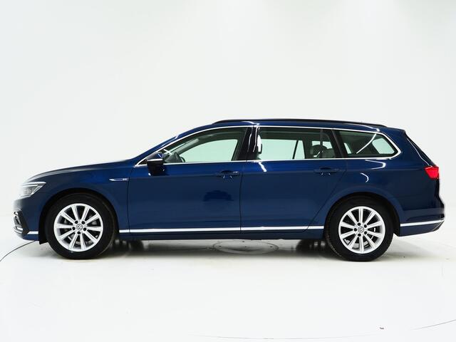 Volkswagen PASSAT Variant 1.4 TSI PHEV GTE | Leder | Trekhaak | Adaptive Cruise | Sfeerlicht | DAB | Climate | Matrix | Carplay