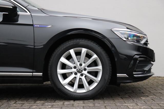 Volkswagen PASSAT Variant 1.4 TSI PHEV GTE Massage Trekhaak 360 LED