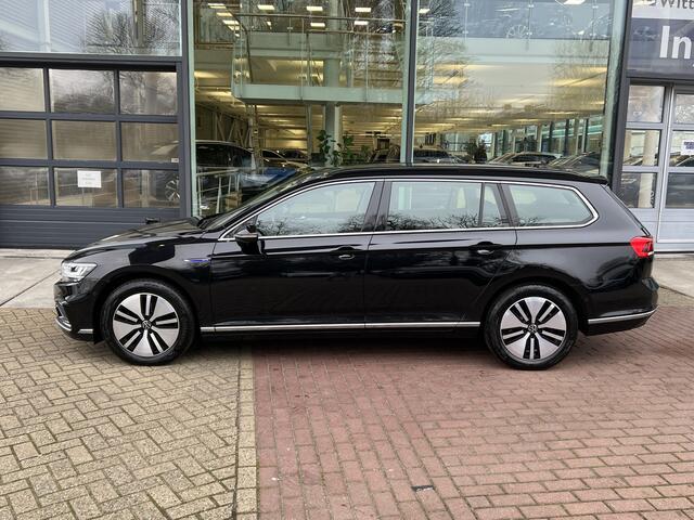 Volkswagen PASSAT Variant 1.4 TSI 218pk DSG PHEV GTE Business / Achteruitrij camera / Stoelverwarming voor / Parkeer assistent / 17'' LMV