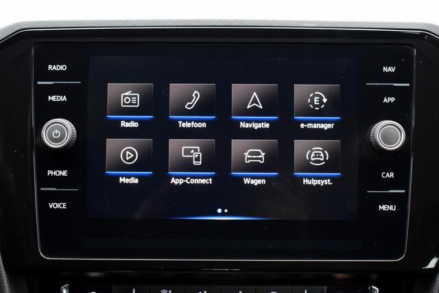 Volkswagen PASSAT Variant 1.4 TSI PHEV GTE Highline Matrix LED | Zwart Leder | Carplay | Virtual | Camera | Trekhaak