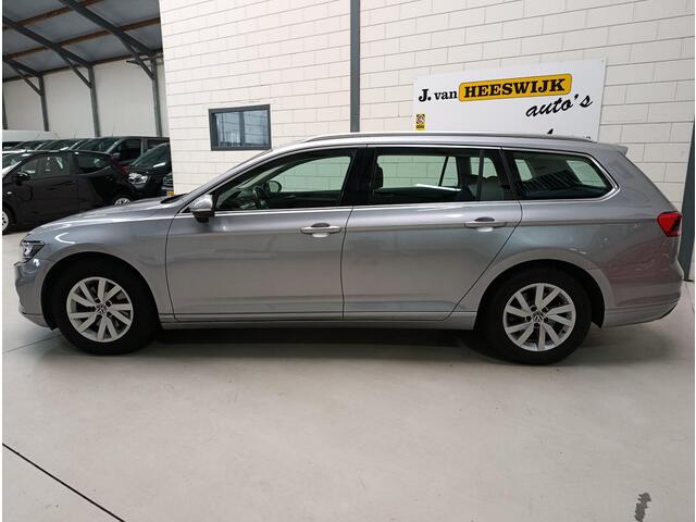 Volkswagen PASSAT Variant 1.5 TSI Business Ecc | Pdc | virual cockpit | Trekhaak