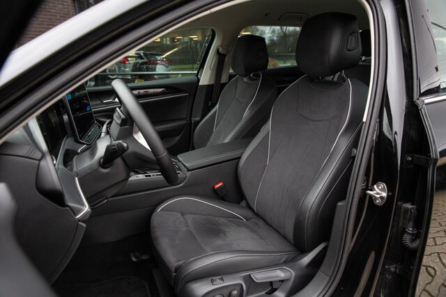 Volkswagen PASSAT Variant 1.5 eTSI Elegance Business , Adap. cruise, Stoel/stuurverwarming, Head-up display,