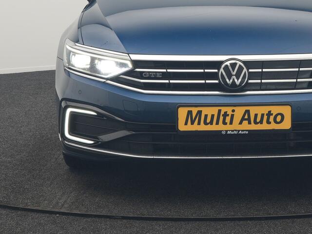 Volkswagen PASSAT Variant GTE Business Plug In Hybrid 218pk Dealer O.H PHEV | Trekhaak af Fabriek | Alcantara Sportstoelen Massage | Camera | Virtual | 18"L.M | Keyless | Matrix LED | Apple Carplay |