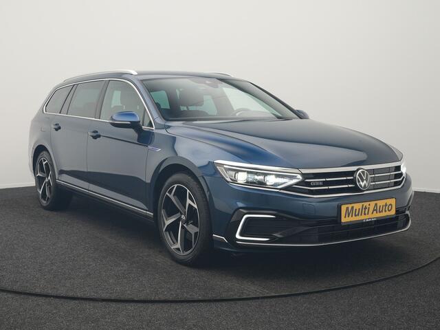 Volkswagen PASSAT Variant GTE Business Plug In Hybrid 218pk Dealer O.H PHEV | Trekhaak af Fabriek | Alcantara Sportstoelen Massage | Camera | Virtual | 18"L.M | Keyless | Matrix LED | Apple Carplay |