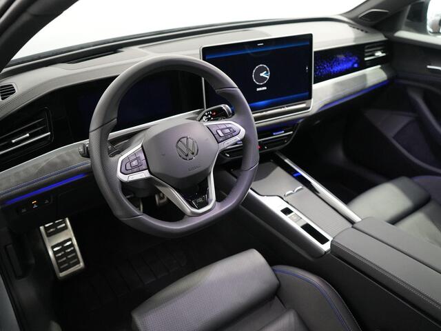 Volkswagen PASSAT Variant 1.5 eHybrid R-Line Edition | Leer | Pano | Trekhaak | IQ Light | Harman/Kardon |
