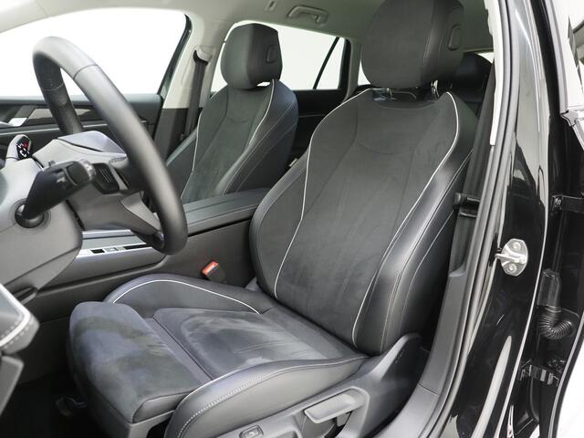 Volkswagen PASSAT Variant 1.5 eHybrid 204PK | Massage | Trekhaak | HUD | Camera | Adaptive Cruise | Sfeerlicht | Carplay