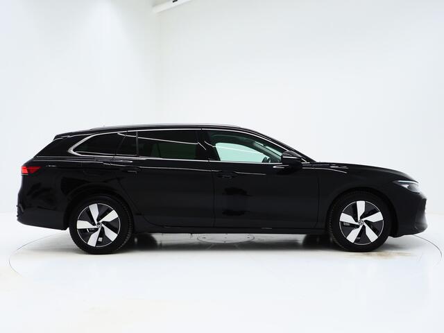 Volkswagen PASSAT Variant 1.5 eHybrid 204PK | Massage | Trekhaak | HUD | Camera | Adaptive Cruise | Sfeerlicht | Carplay