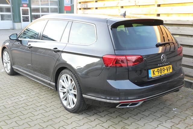 Volkswagen PASSAT Variant 1.5 TSI R-Line Business + / Navi / Climate / Stoelverwarming / Trekhaak