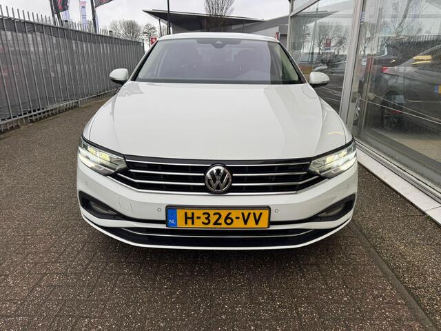 Volkswagen PASSAT 1.5 TSI Comfort Business | 1e eigenaar | Automaat | Airco | Elektrische ramen | Navigatie | Keyless / Start | APK tot 09-06-2026 | NAP |