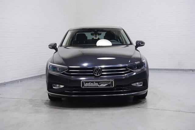 Volkswagen PASSAT 1.5 TSI Elegance 1e Eig. NAP DAB ACC Virtual cockpit Navi Clima Apple-carplay Sportstoelen Leder-alcantara Stoelverwarming PDC-v+a