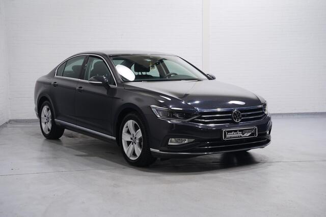 Volkswagen PASSAT 1.5 TSI Elegance 1e Eig. NAP DAB ACC Virtual cockpit Navi Clima Apple-carplay Sportstoelen Leder-alcantara Stoelverwarming PDC-v+a