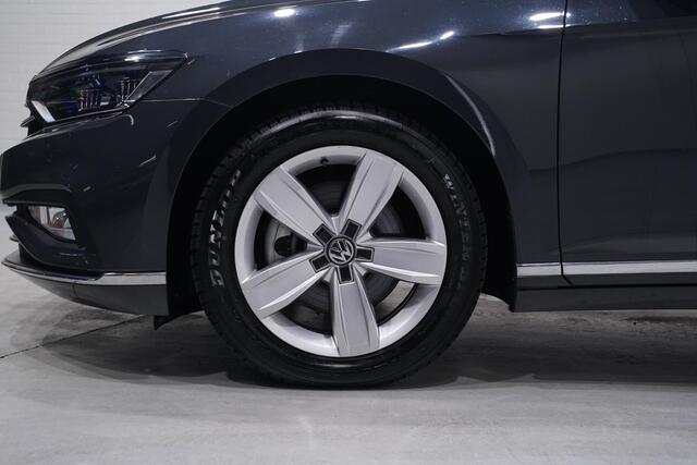 Volkswagen PASSAT 1.5 TSI Elegance 1e Eig. NAP DAB ACC Virtual cockpit Navi Clima Apple-carplay Sportstoelen Leder-alcantara Stoelverwarming PDC-v+a