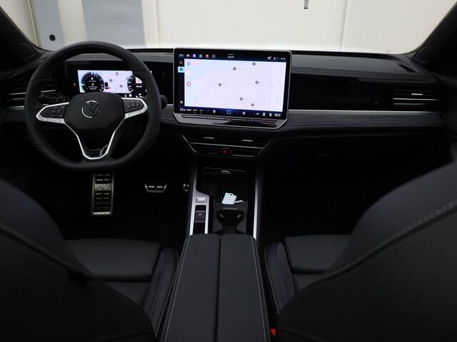 Volkswagen PASSAT Variant 1.5eHybrid 200kW/272PK R-Line DSG · Panoramadak · Trekhaak · Leder · Garantie t/m 05-05-2030 of 100000km