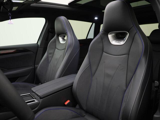 Volkswagen PASSAT Variant 1.5eHybrid 200kW/272PK R-Line DSG · Panoramadak · Trekhaak · Leder · Garantie t/m 05-05-2030 of 100000km