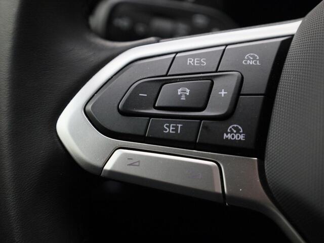 Volkswagen PASSAT Variant 1.5eTSI/150PK Business DSG · Navigatie · Apple/Android Car Play · Camera · Massagefunctie · Garantie t/m 01-04-2027