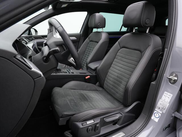 Volkswagen PASSAT 1.4 TSI PHEV 218 pk GTE | Panoramadak | Trekhaak | Discover Pro | Adaptief onderstel | IQ Light |