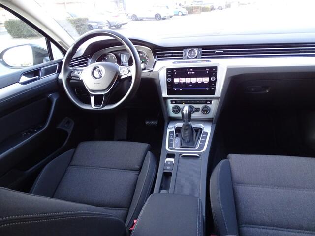 Volkswagen PASSAT 1.5 TSI HIGHLINE-Automaat-Navi-Carplay-Usb-Blth-Pdc-Media app