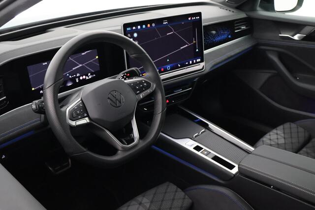 Volkswagen PASSAT Variant 1.5 272pk eHybrid R-Line Business Black Style Trekhaak 360Camera harman/kardon Head-Up Keyless Massage Navigatie Panoramadak