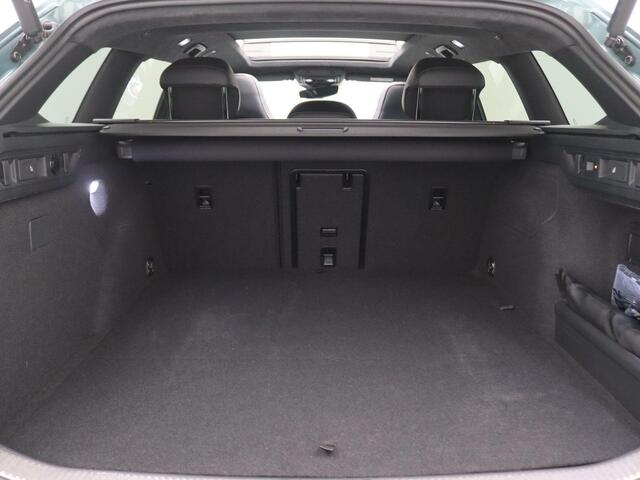 Volkswagen PASSAT Variant 1.5 eHybrid R-Line Edition 272PK DSG SOH 100%, Pano-Schuifdak, Trekhaak, Black Style, Memorystoel, Head-Up Display, Harman Kardon, 19" LM Velgen, Elektr. Achterklep