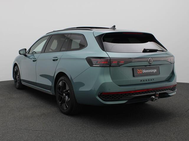 Volkswagen PASSAT Variant 1.5 eHybrid R-Line Edition 272PK DSG SOH 100%, Pano-Schuifdak, Trekhaak, Black Style, Memorystoel, Head-Up Display, Harman Kardon, 19" LM Velgen, Elektr. Achterklep