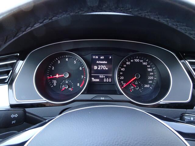 Volkswagen PASSAT Variant 1.5 TSI Comfortline Business Automatische airco, navigatie, trekhaak, licht metalen velgen, elektr achterklep, camera, parkeersensoren, led verlichting, automaat, enz.