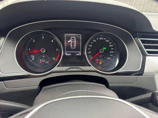 Volkswagen PASSAT 1.6 TDI Comfortline | 1e eigenaar | Automaat | Navigatie | Cruise control | Elektrische ramen | Airco | Trekhaak | APK tot 04-04-2027 | NAP |