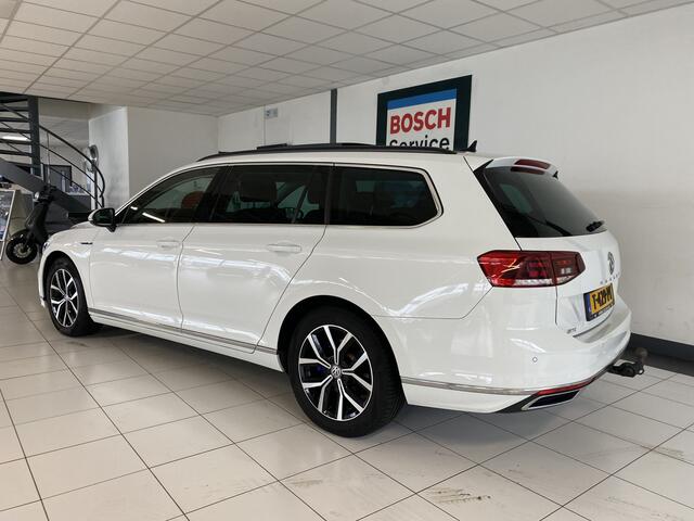 Volkswagen PASSAT Variant 1.4 TSI PHEV GTE Business Panoramadak / Trekhaak /elec stoel met geheugen