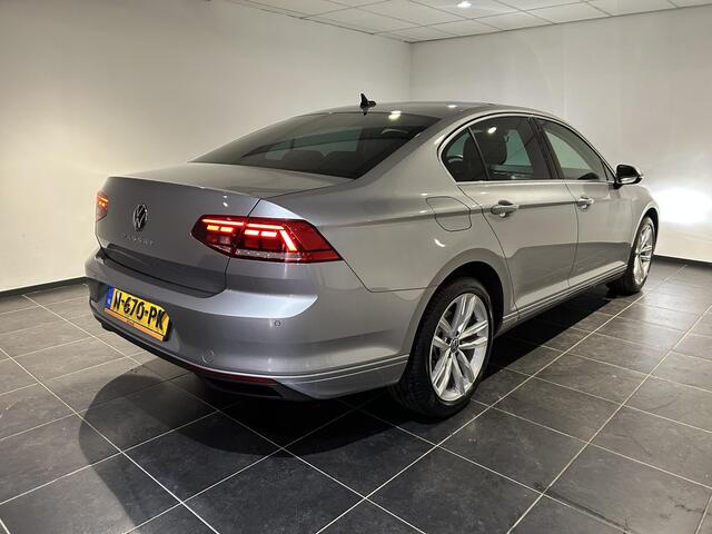 Volkswagen PASSAT 1.5 TSI Business | Panoramadak | Navigatie | Adaptieve cruise control |