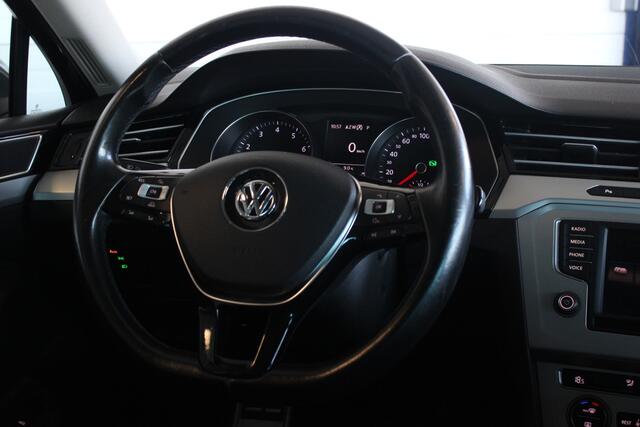Volkswagen PASSAT Variant 1.4 TSI ACT Comfortline LED Matrix | Cruise | Navi | Bluetooth | Clima | 19" LMV | Privacy glass | PDC V+A