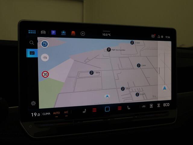 Volkswagen PASSAT Variant 1.5eHybrid 200kW/272PK R-Line Edition · Panoramadak · Trekhaak · Apple/Android · Garantie t/m 15-07-2030 of 100000km.