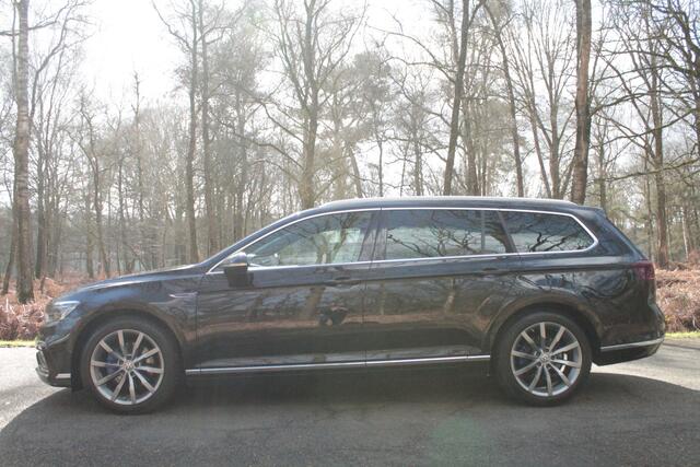 Volkswagen PASSAT Variant 1.4 TSI PHEV GTE Business | Pano | Trekhaak | IQ Light