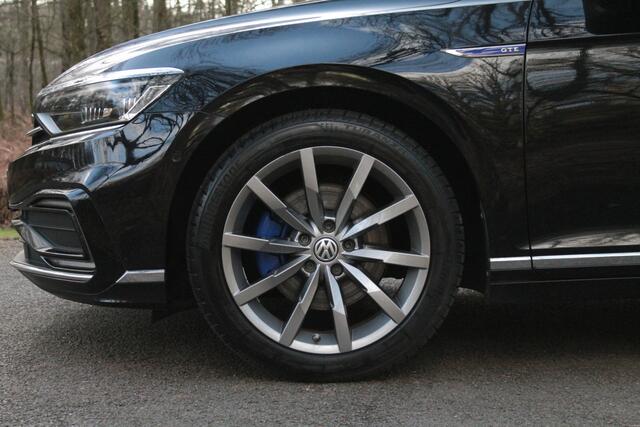 Volkswagen PASSAT Variant 1.4 TSI PHEV GTE Business | Pano | Trekhaak | IQ Light