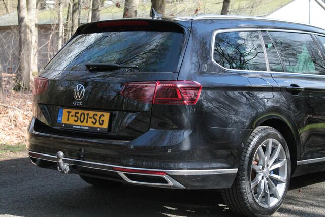 Volkswagen PASSAT Variant 1.4 TSI PHEV GTE Business | Pano | Trekhaak | IQ Light