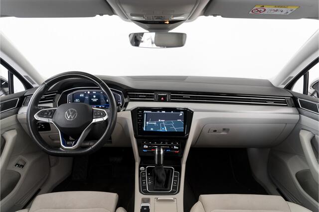 Volkswagen PASSAT Variant 1.4 TSI PHEV GTE Business Panorama Leder Trekhaak