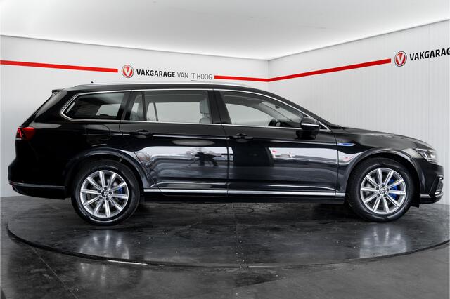 Volkswagen PASSAT Variant 1.4 TSI PHEV GTE Business Panorama Leder Trekhaak