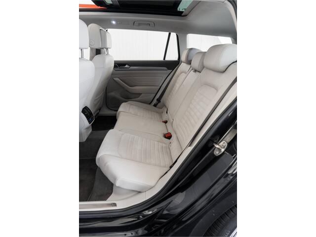 Volkswagen PASSAT Variant 1.4 TSI PHEV GTE Business Panorama Leder Trekhaak
